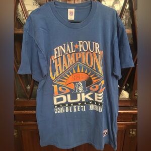 Vintage Duke University basketball T-shirt